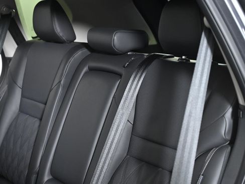 Used 2024 Nissan Rogue Platinum image 30