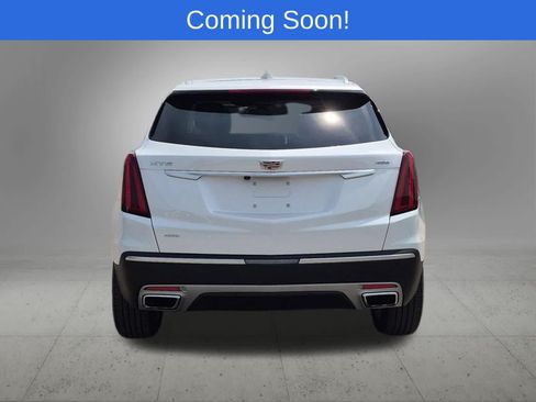 Used 2024 Cadillac XT5 Premium Luxury w/ LPO, Floor Liner Package AWD/4WD image 5