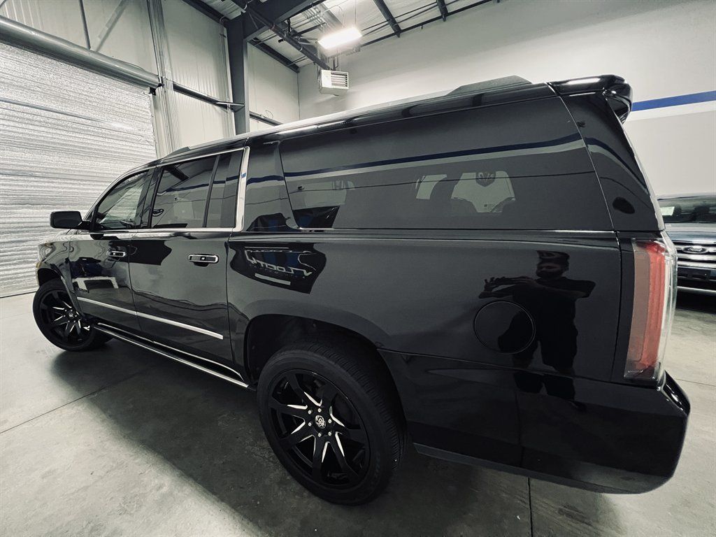 Used 2019 GMC Yukon XL Denali w/ Denali Ultimate Package RWD image 2