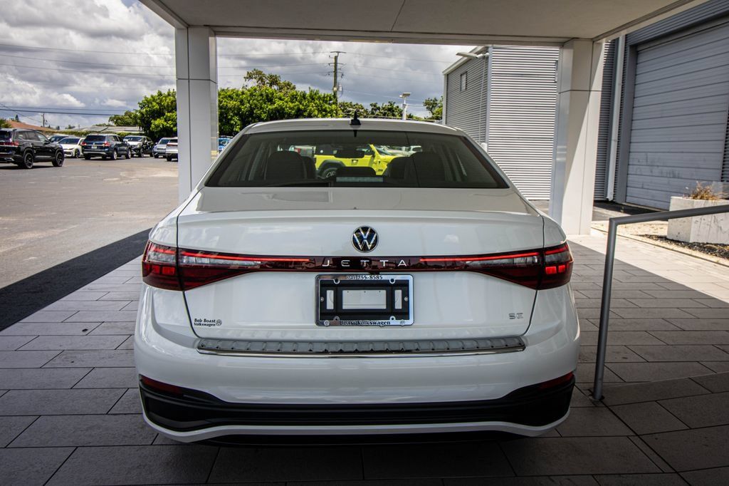 Certified 2026 Volkswagen Jetta SE FWD image 16