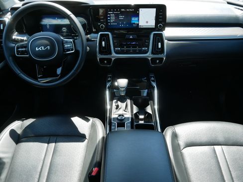 Certified 2023 Kia Sorento SX AWD/4WD image 10