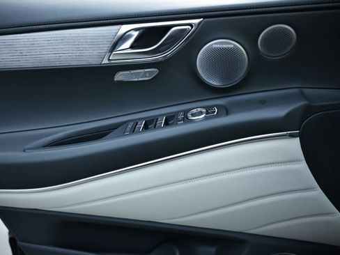 New 2026 Genesis GV80 2.5T Prestige image 15