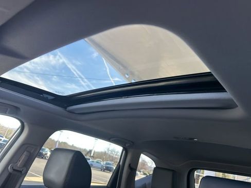 Used 2022 Honda CR-V Touring image 31