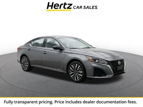 Used 2025 Nissan Altima 2.5 SV FWD image 1