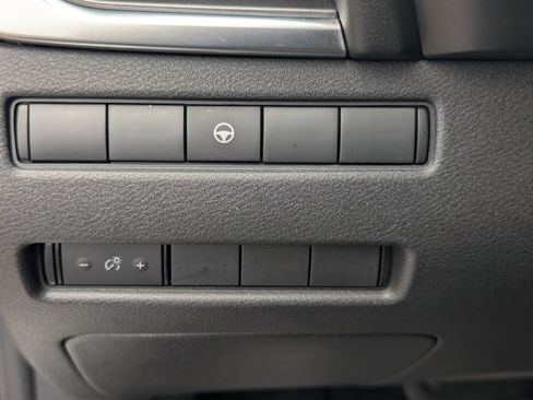 Used 2023 Nissan Rogue SV FWD image 13