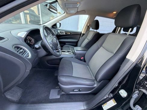 Used 2019 Nissan Pathfinder SV AWD/4WD image 15