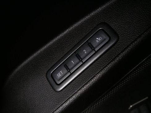 Used 2016 GMC Yukon SLT w/ Open Road Package AWD/4WD image 19