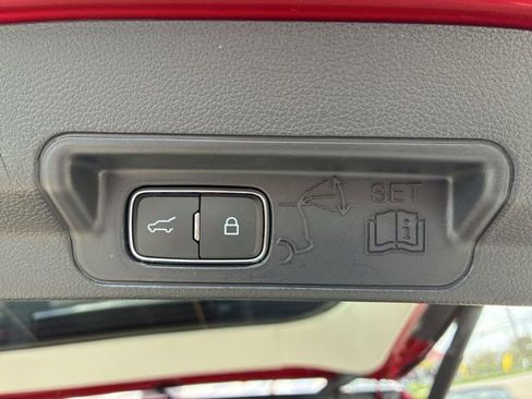 Used 2025 Ford Explorer Platinum w/ Ultimate Package AWD/4WD image 10