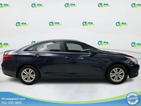 Used 2012 Hyundai Sonata GLS FWD image 4