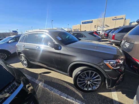 Used 2022 Mercedes-Benz GLC 300 4MATIC image 5