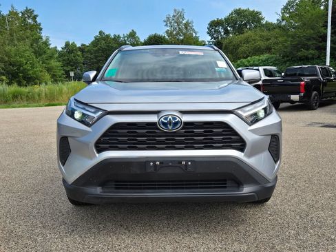 Used 2024 Toyota RAV4 XLE w/ Convenience Package AWD/4WD image 8