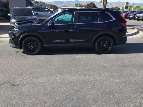 Used 2025 Honda CR-V Sport-L image 3