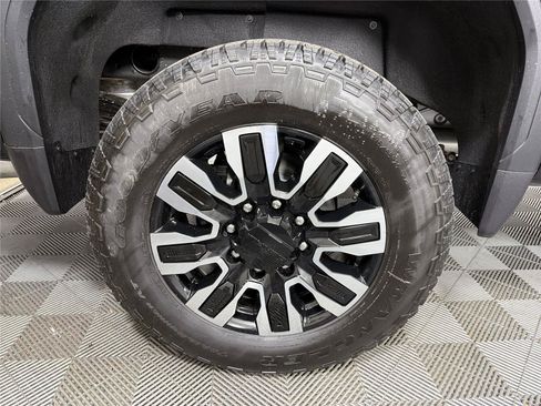 New 2026 GMC Sierra 2500 Denali Ultimate AWD/4WD image 13