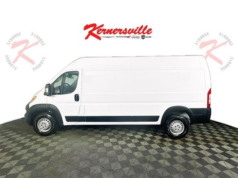 New 2025 RAM ProMaster 2500 w/ Premium Convenience Group image 4