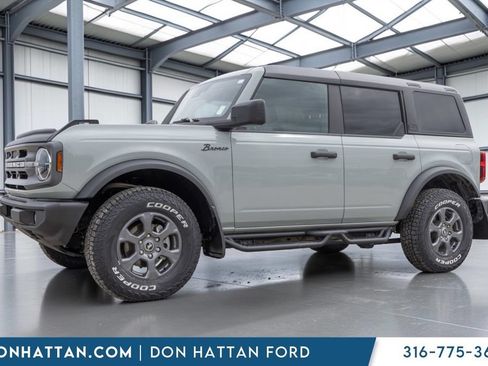 Used 2024 Ford Bronco Big Bend AWD/4WD image 2