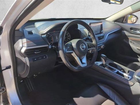 Used 2022 Nissan Altima 2.5 SR image 14