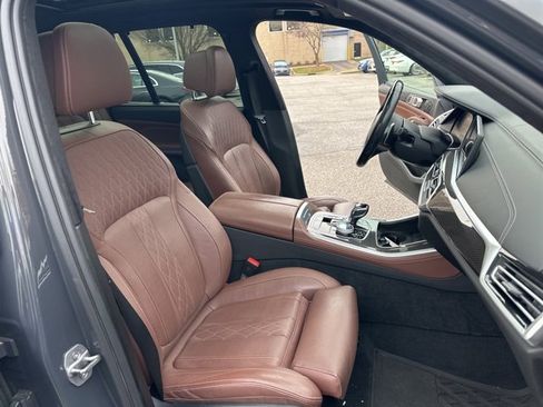 Used 2022 BMW X5 M50i w/ Executive Package image 19