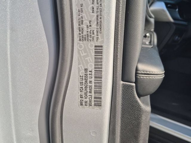 Used 2022 Jeep Grand Cherokee Limited AWD/4WD image 26