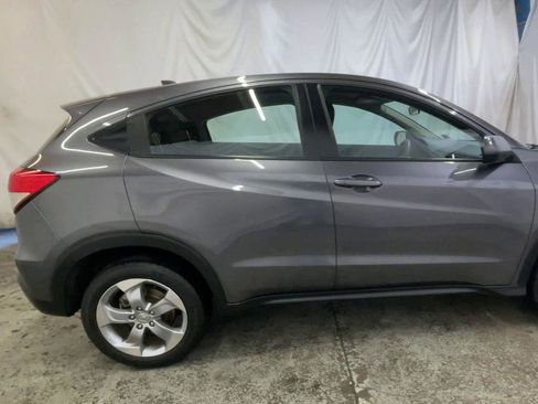 Used 2021 Honda HR-V LX image 9
