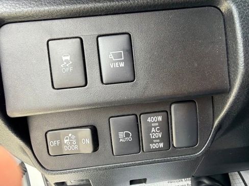 Used 2023 Toyota Tacoma TRD Off-Road w/ Advanced Technology Package AWD/4WD image 14
