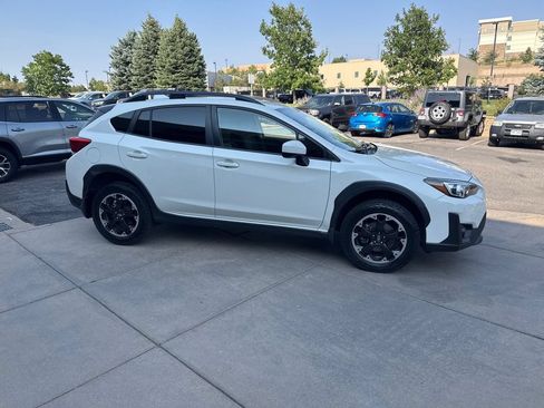 Used 2021 Subaru Crosstrek 2.0i Premium w/ Moonroof Package AWD/4WD image 5
