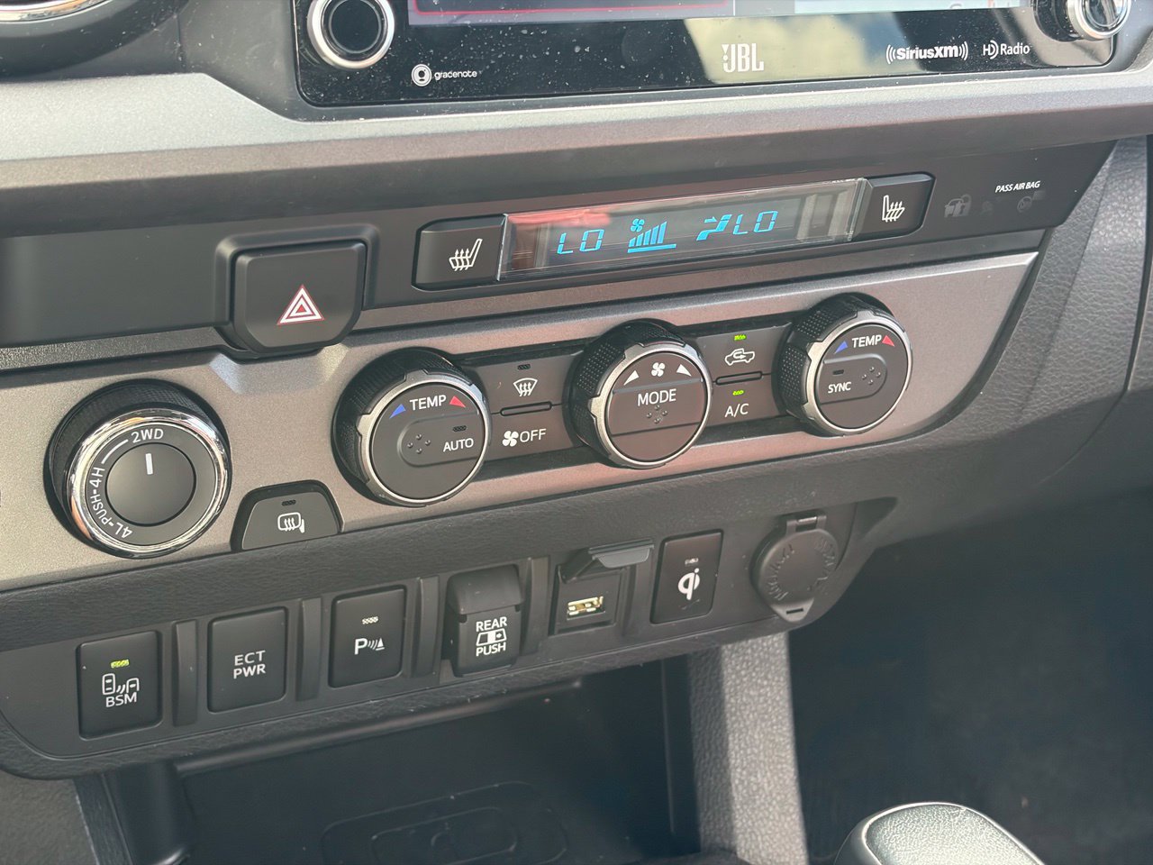 Used 2023 Toyota Tacoma TRD Off-Road w/ TRD Premium Off Road Package AWD/4WD image 9