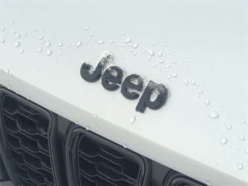 New 2025 Jeep Grand Cherokee L Limited image 12