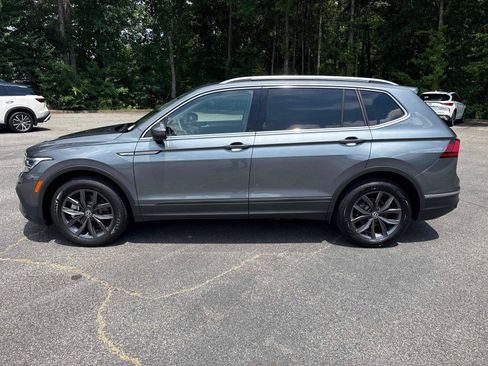 Used 2023 Volkswagen Tiguan SE FWD image 9