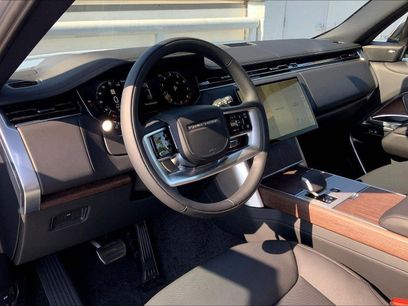 New 2025 Land Rover Range Rover Long Wheelbase SE