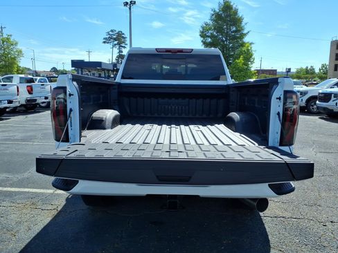New 2026 GMC Sierra 2500 AT4 w/ AT4 Premium Plus Package AWD/4WD image 7
