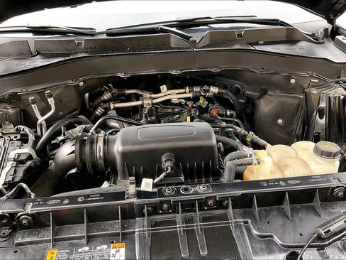 Used 2023 Ford Explorer XLT AWD/4WD image 11