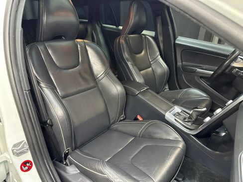 Used 2016 Volvo V60 T6 R-Design Platinum AWD/4WD image 38