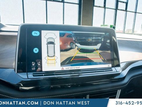Used 2025 Volkswagen Atlas SE AWD/4WD image 7