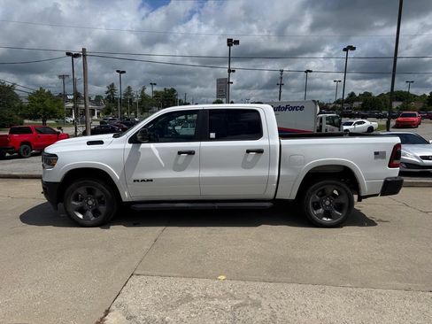 Used 2023 RAM 1500 Big Horn AWD/4WD image 10