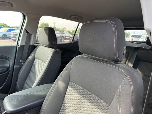 Used 2019 GMC Terrain SLE w/ Driver Convenience Package FWD image 3