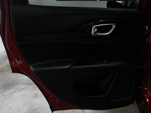 Used 2025 Jeep Compass Trailhawk image 23