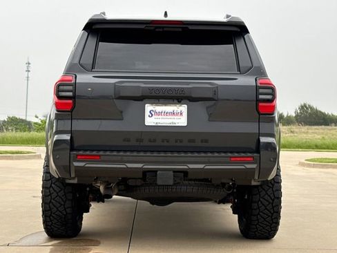 Used 2026 Toyota 4Runner TRD Off-Road Premium AWD/4WD image 8