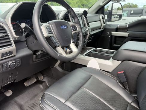 Used 2020 Ford F350 Lariat w/ Lariat Value Package AWD/4WD image 13