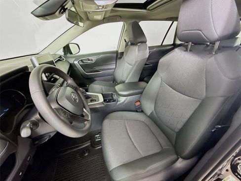 Used 2025 Toyota RAV4 XLE w/ Convenience Package AWD/4WD image 5
