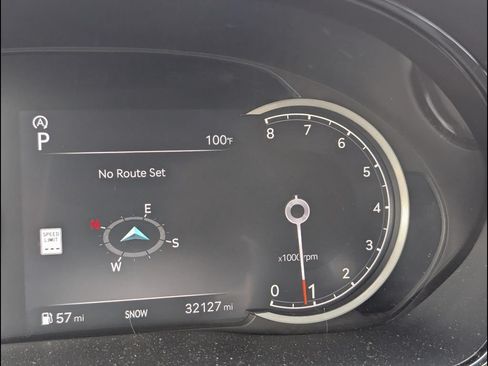 Used 2025 Genesis GV70 2.5T AWD/4WD image 10