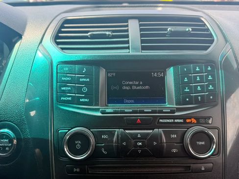 Used 2016 Ford Explorer XLT AWD/4WD image 21