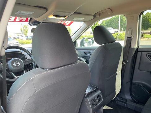 Used 2024 Nissan Rogue S AWD/4WD image 27