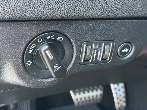 Used 2019 Dodge Charger GT RWD image 27