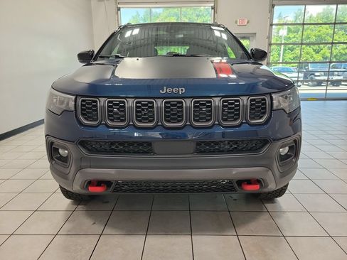 New 2026 Jeep Compass Trailhawk w/ Sun, Sound & Navigation Group AWD/4WD image 2