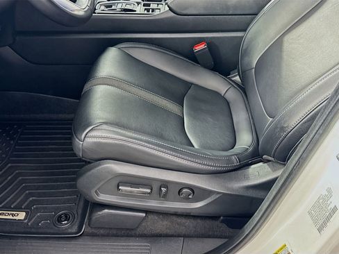 Used 2025 Honda Pilot Elite image 10