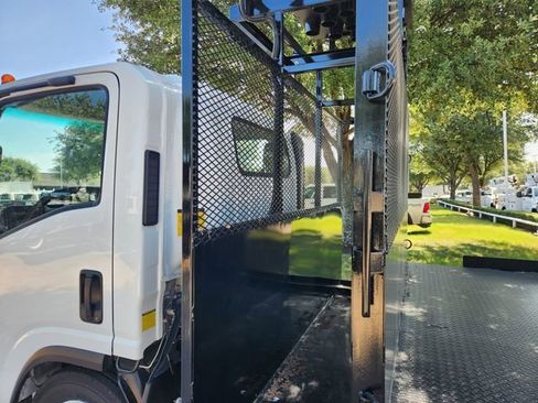 New 2024 Chevrolet Low Cab Forward RWD image 32