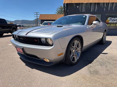 Used 2014 Dodge Challenger R/T Plus RWD image 10
