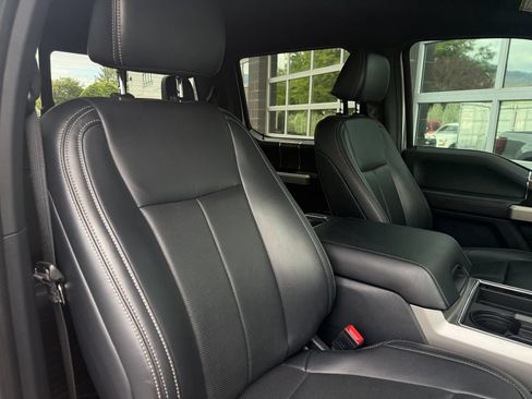 Used 2022 Ford F250 Lariat w/ Black Appearance Package AWD/4WD image 47