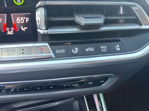 Used 2019 BMW X5 xDrive40i w/ M Sport Package image 32