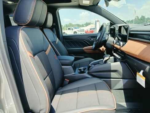 New 2026 GMC Canyon AT4 w/ Technology Plus Package AWD/4WD image 18